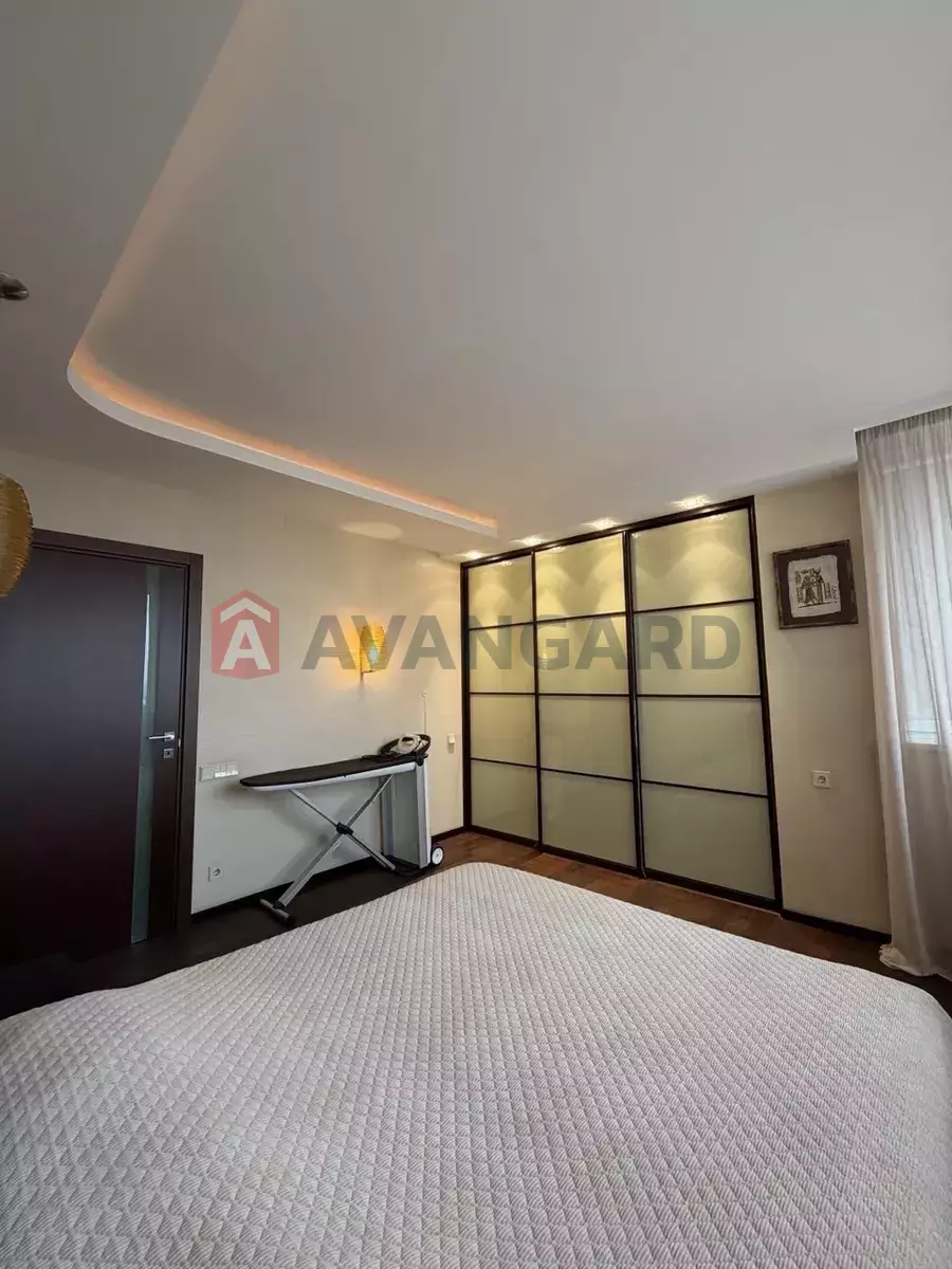 3 ��. ��������, 111/-/- ��. �., 8/10 ������ ���� 22