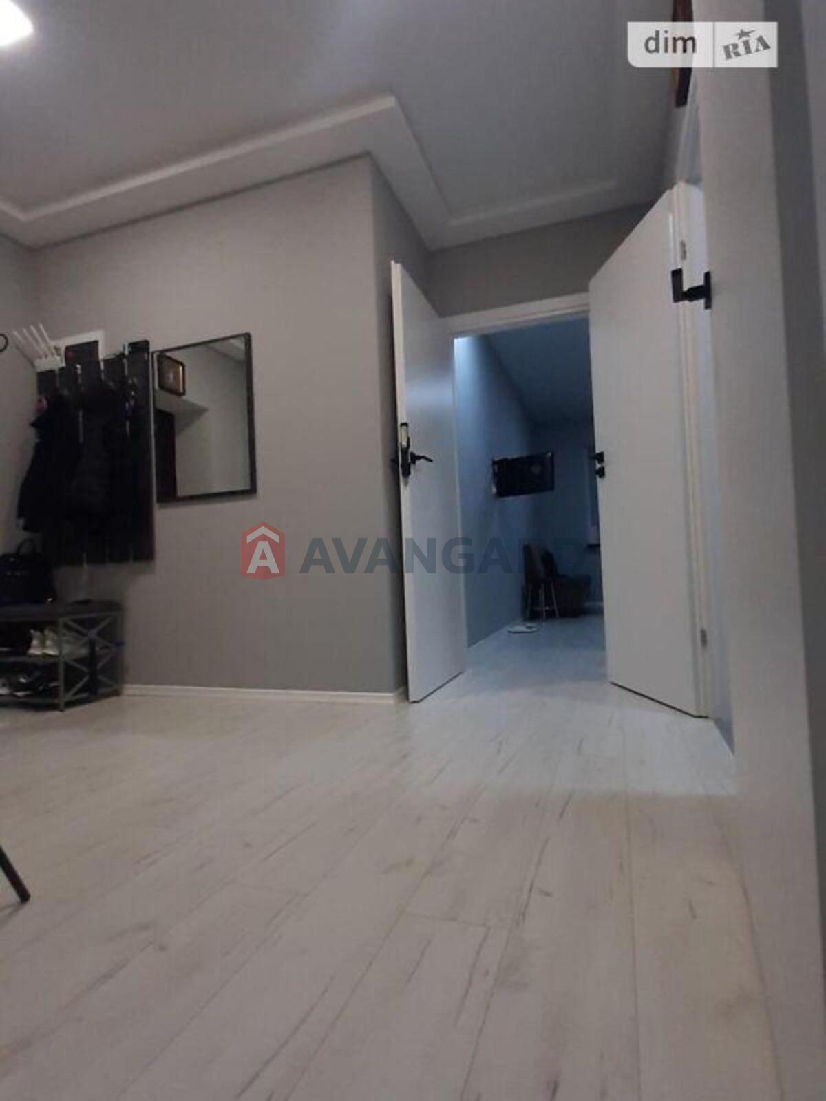 2 ��. ��������, 99/-/16 ��. �., 5/5 ������ ���� 22