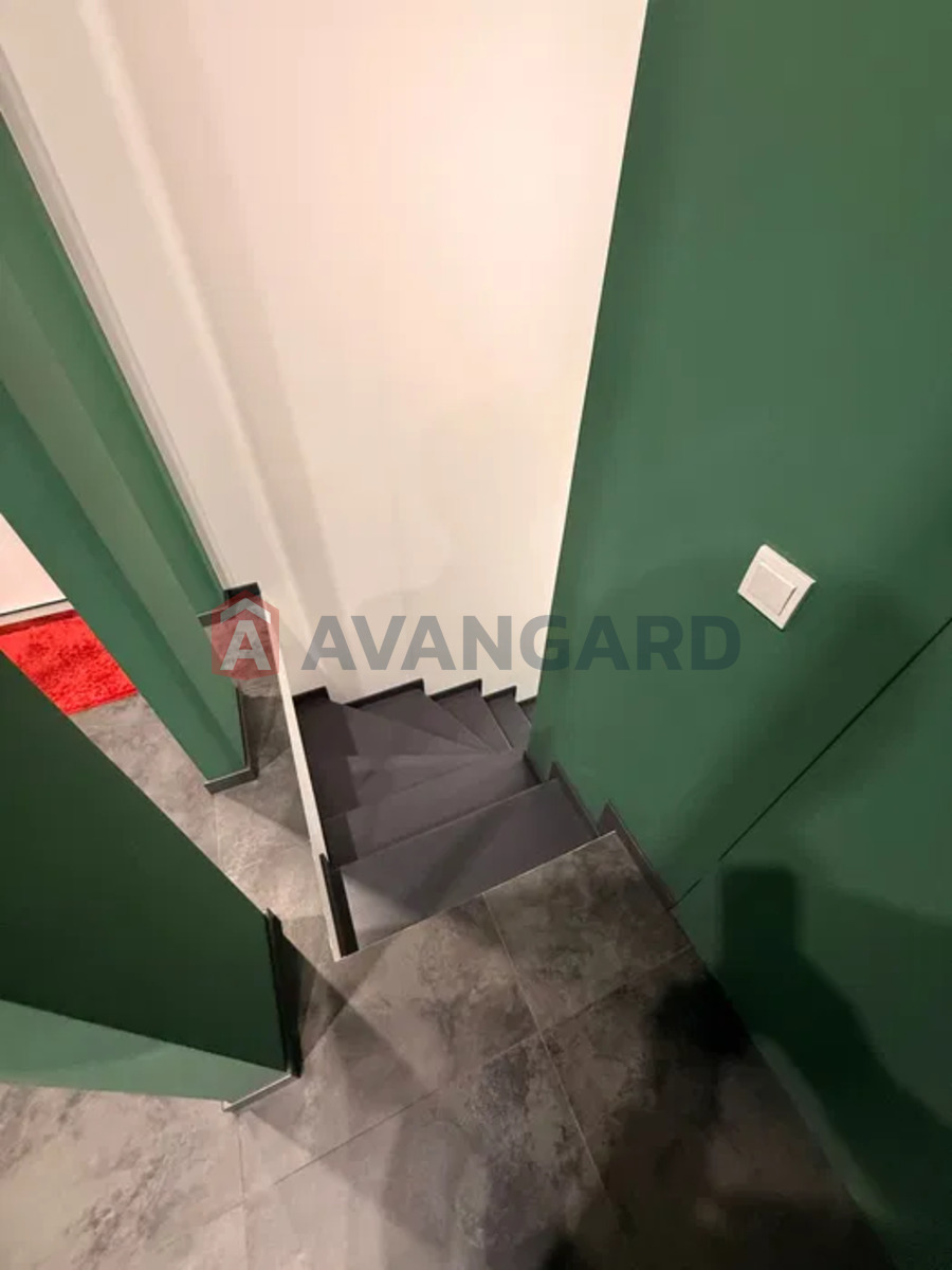 4 ��. ��������, 100/-/35 ��. �., 2/22 ������ ���� 7