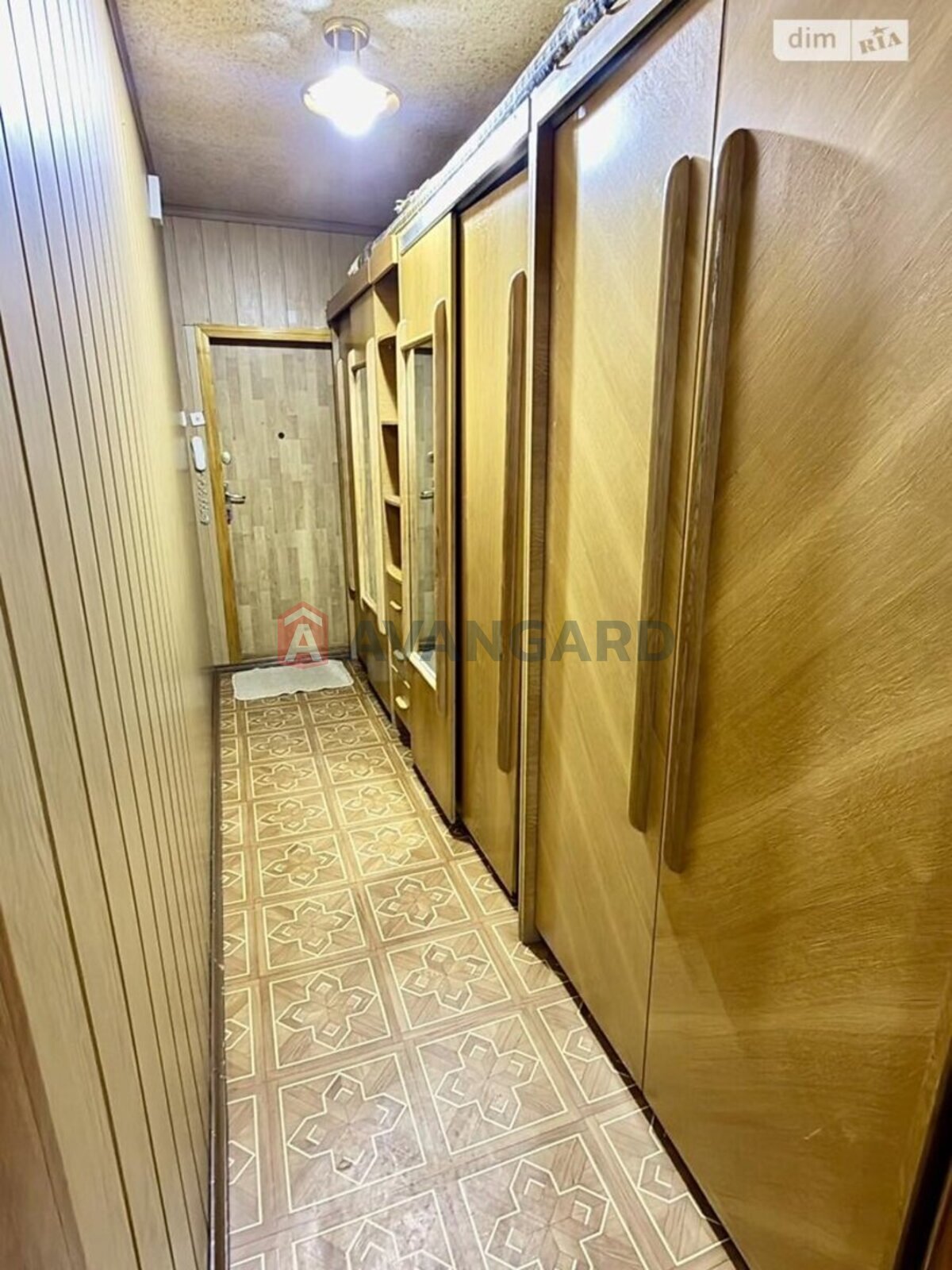 3 ��. ��������, 75/-/8 ��. �., 6/10 ������ ���� 6