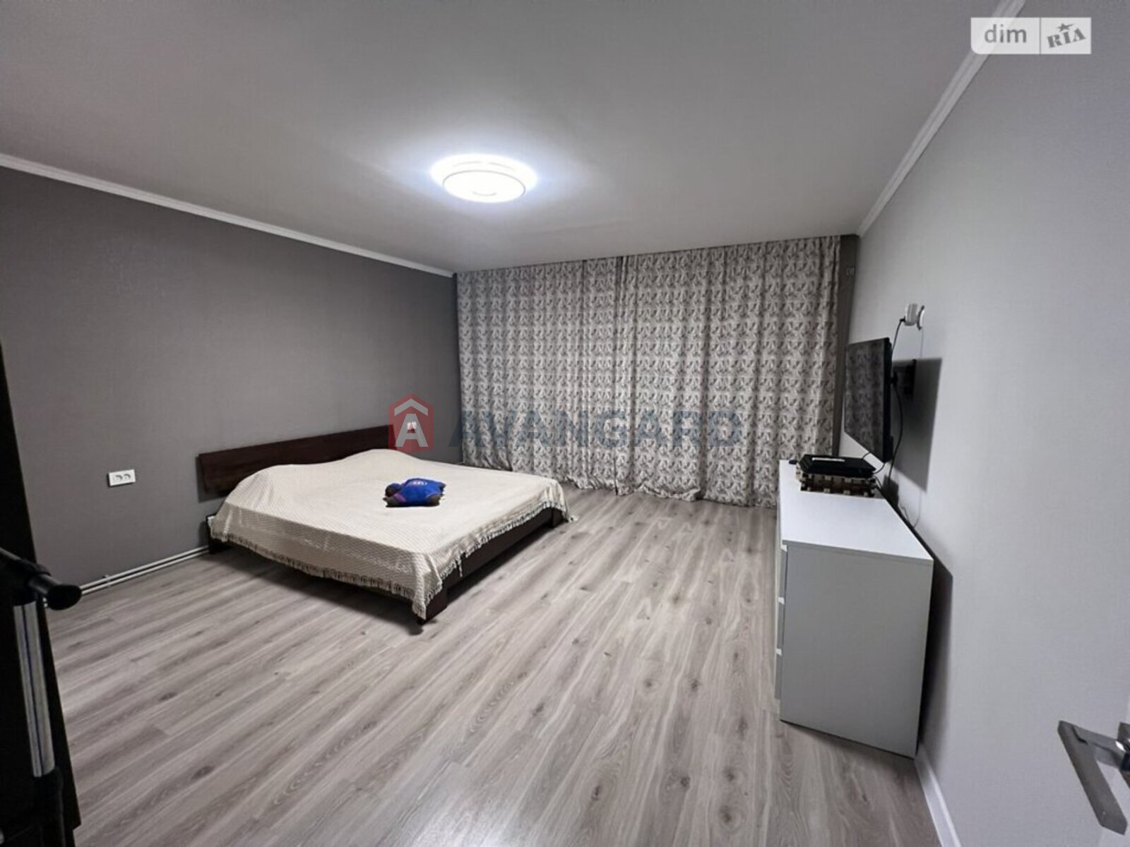 3 ��. ��������, 69/55/13 ��. �., 3/4 ������ ���� 1