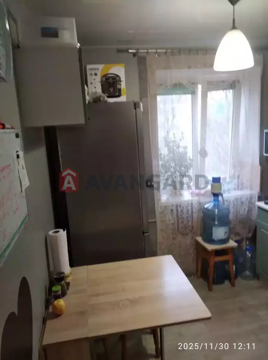 2 ��. ��������, 43/28/6 ��. �., 3/5 ������ ���� 8