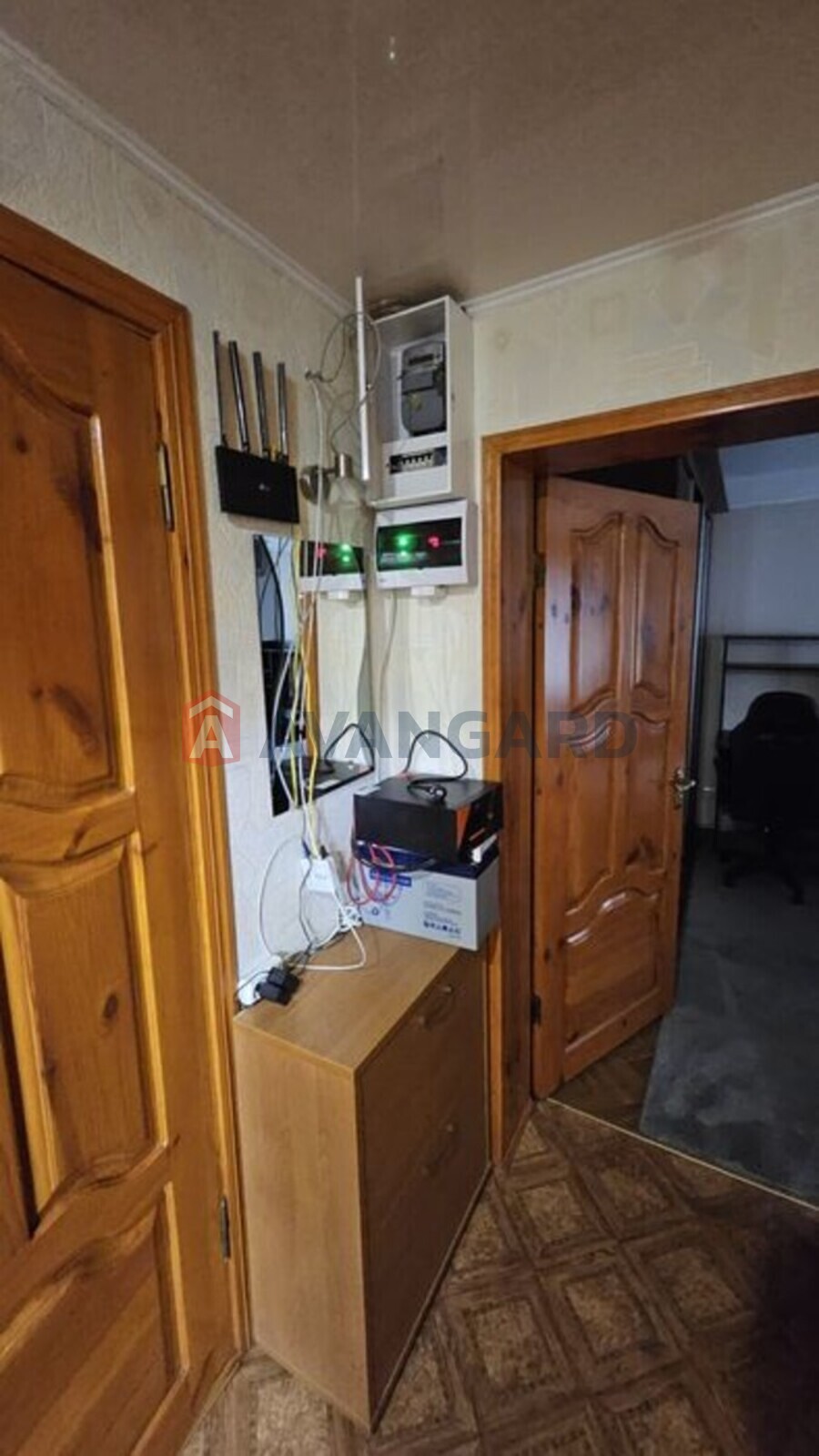 2 ��. ��������, 44/-/6 ��. �., 4/5 ������ ���� 20