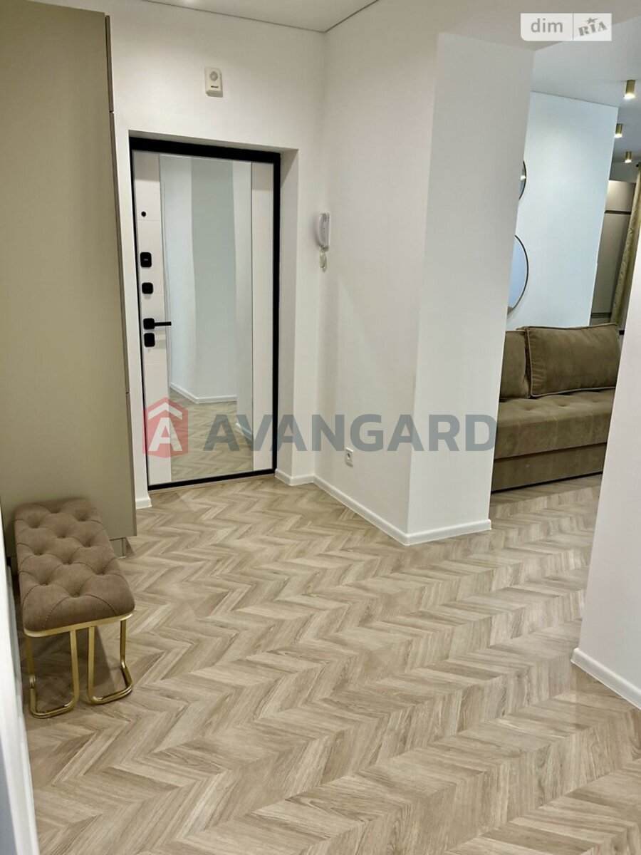 2 ��. ��������, 70/29/23 ��. �., 7/8 ������ ���� 13