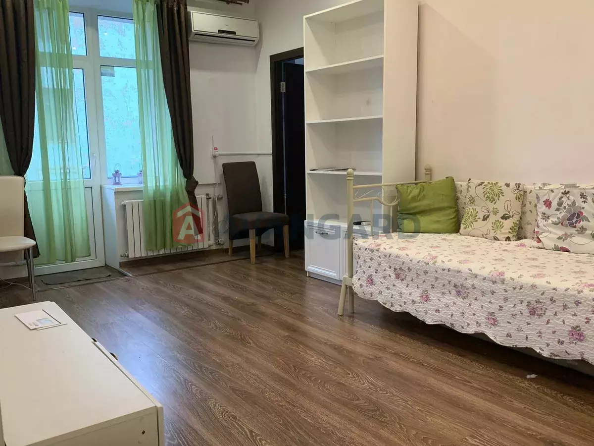 2 ��. ��������, 60/-/9 ��. �., 3/4 ������ ���� 4