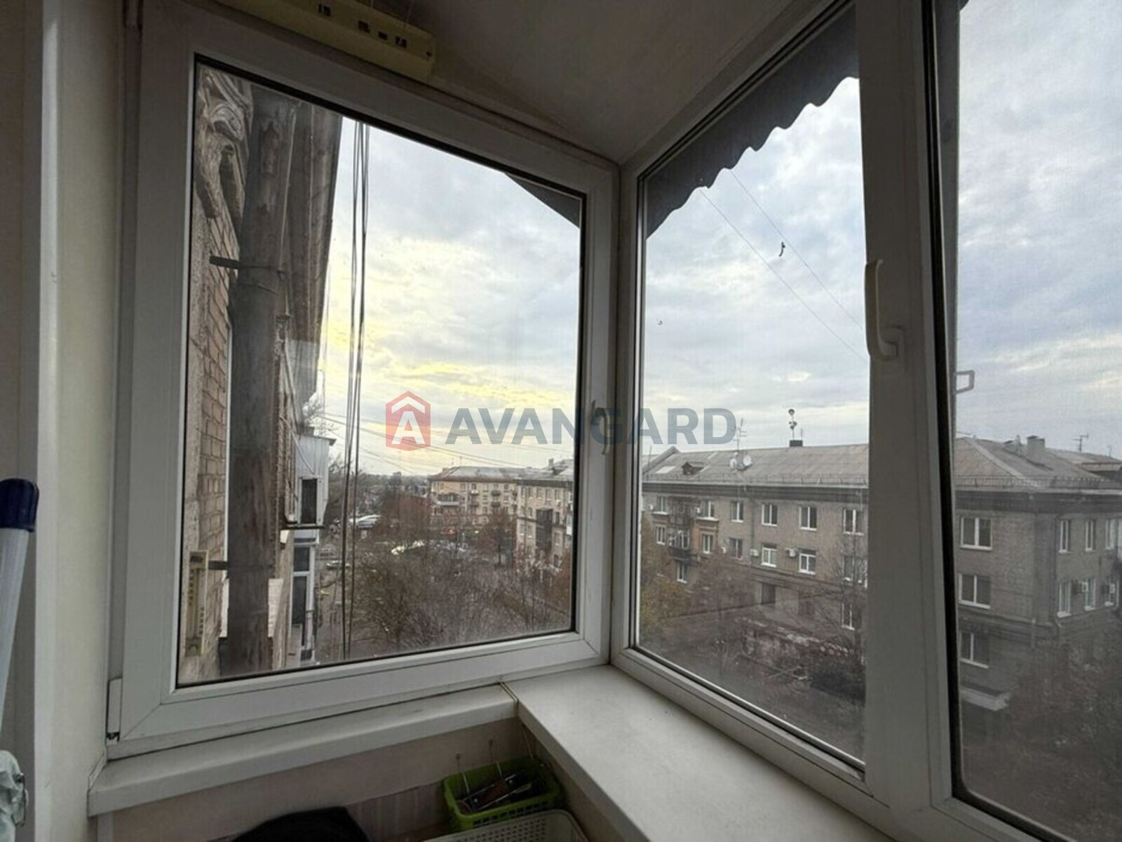 2 . , 55/-/23 . ., 4/4   18