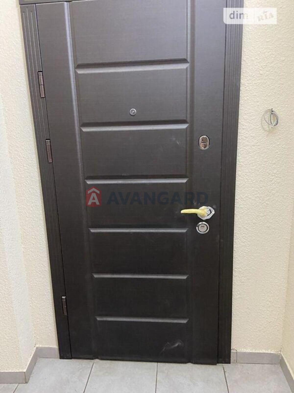 1 ��. ��������, 51/-/12 ��. �., 10/12 ������ ���� 5