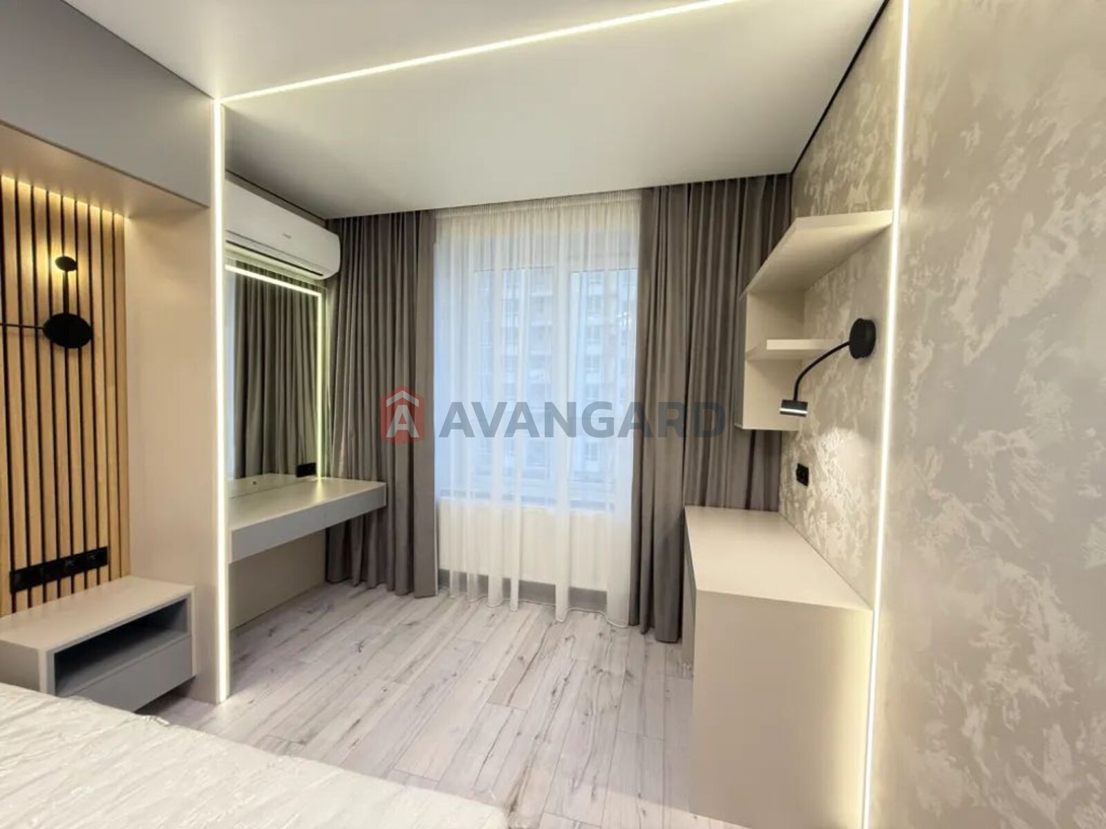 3 ��. ��������, 78/46/14 ��. �., 4/10 ������ ���� 6