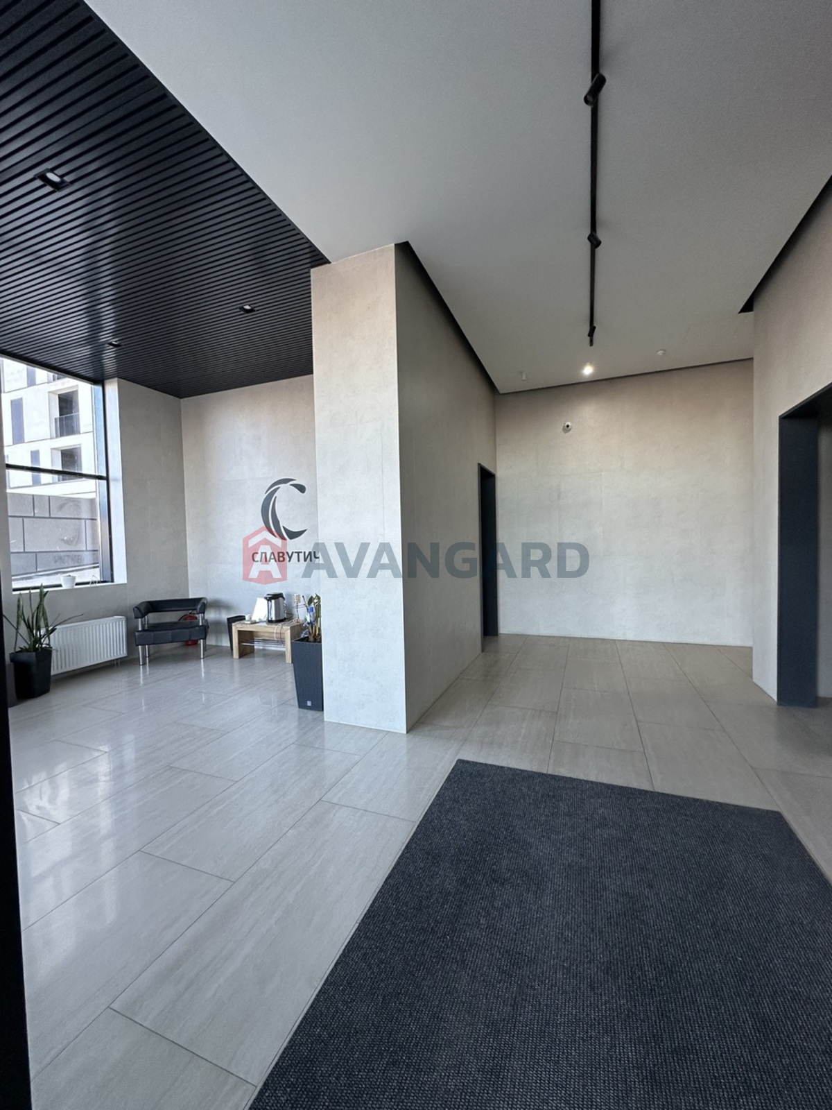 3 ��. ��������, 107/48/33 ��. �., 6/26 ������ ���� 19