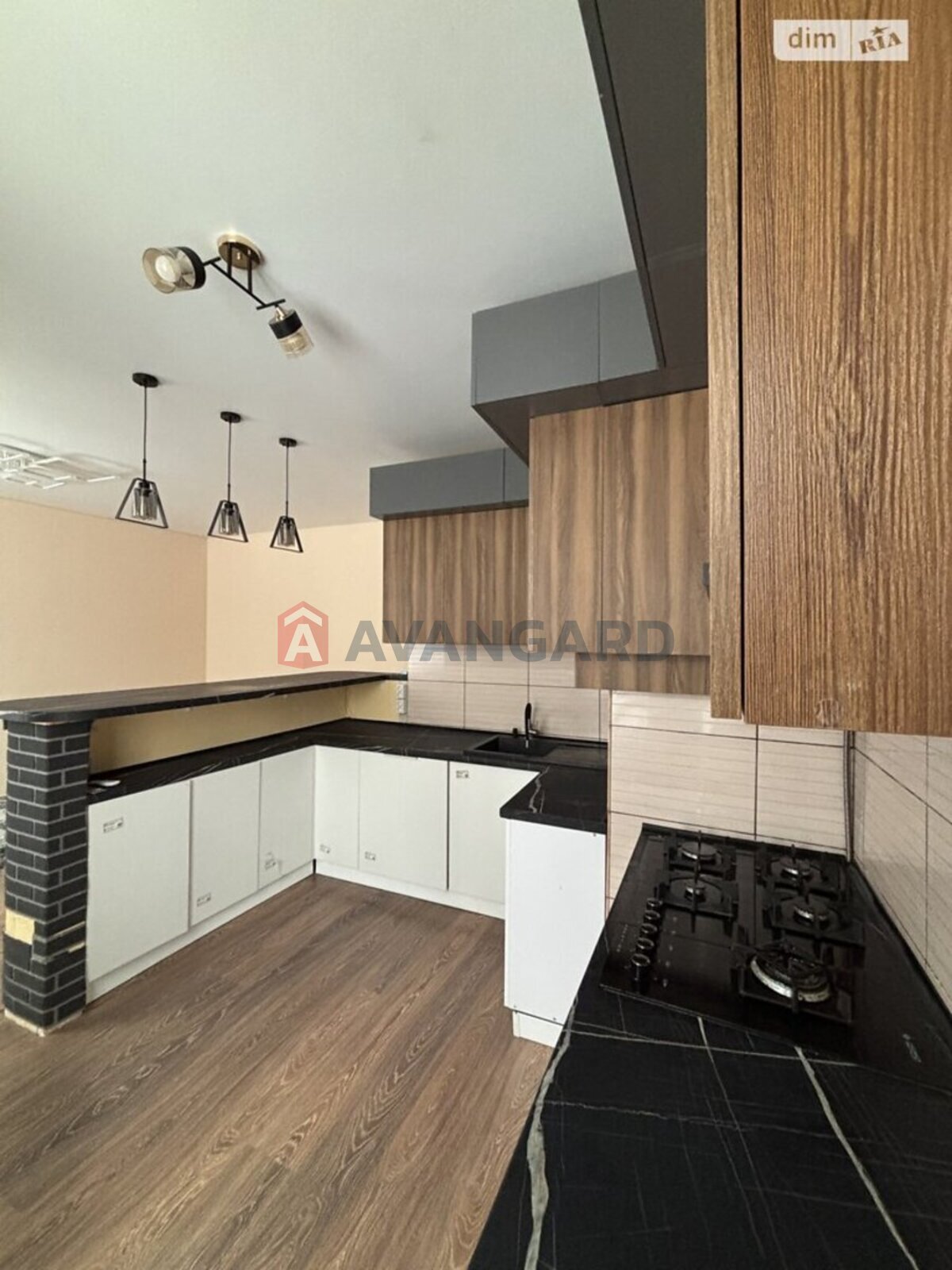 3 ��. ��������, 74/-/- ��. �., 2/4 ������ ���� 2