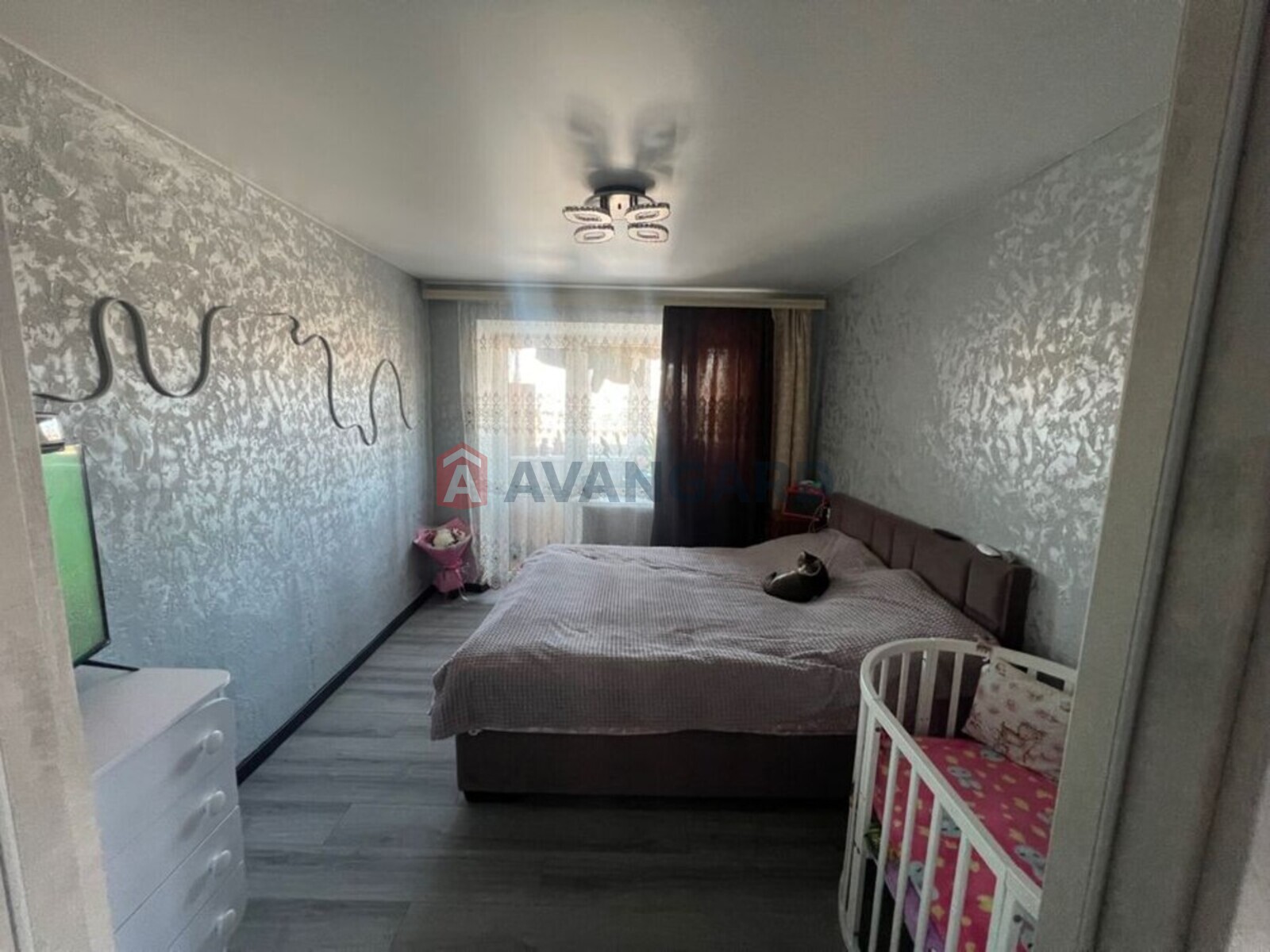 4 ��. ��������, 64/-/14 ��. �., 5/5 ������ ���� 7