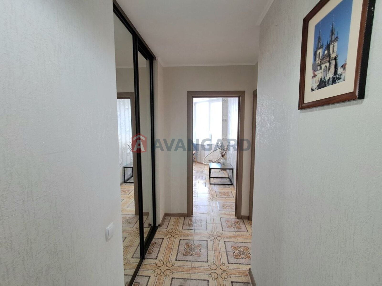 1 ����. ��������, 47.5/19.3/13.4 ��. �., 16/26 ���� ���� 9