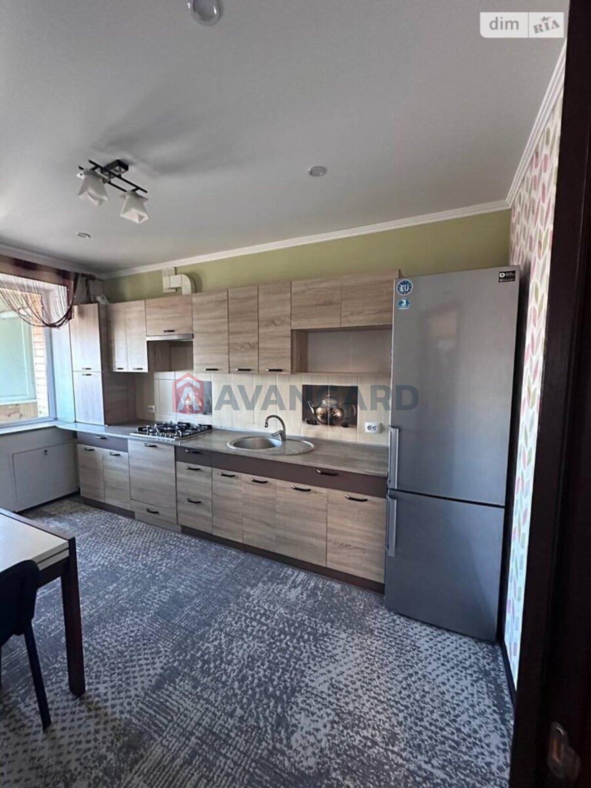 2 ��. ��������, 58/27/10 ��. �., 8/9 ������ ���� 1