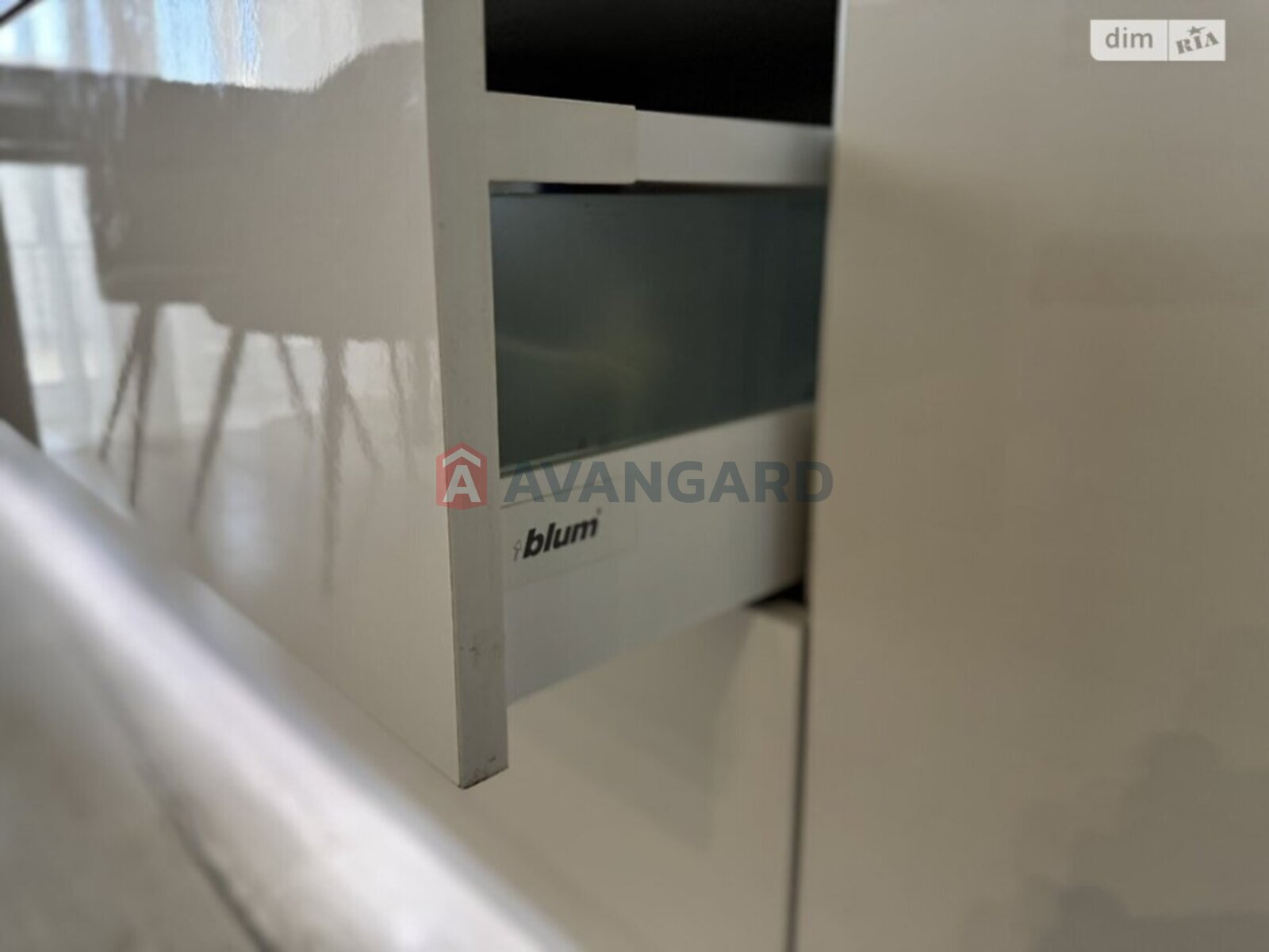 2 ��. ��������, 65/33/11 ��. �., 8/10 ������ ���� 10