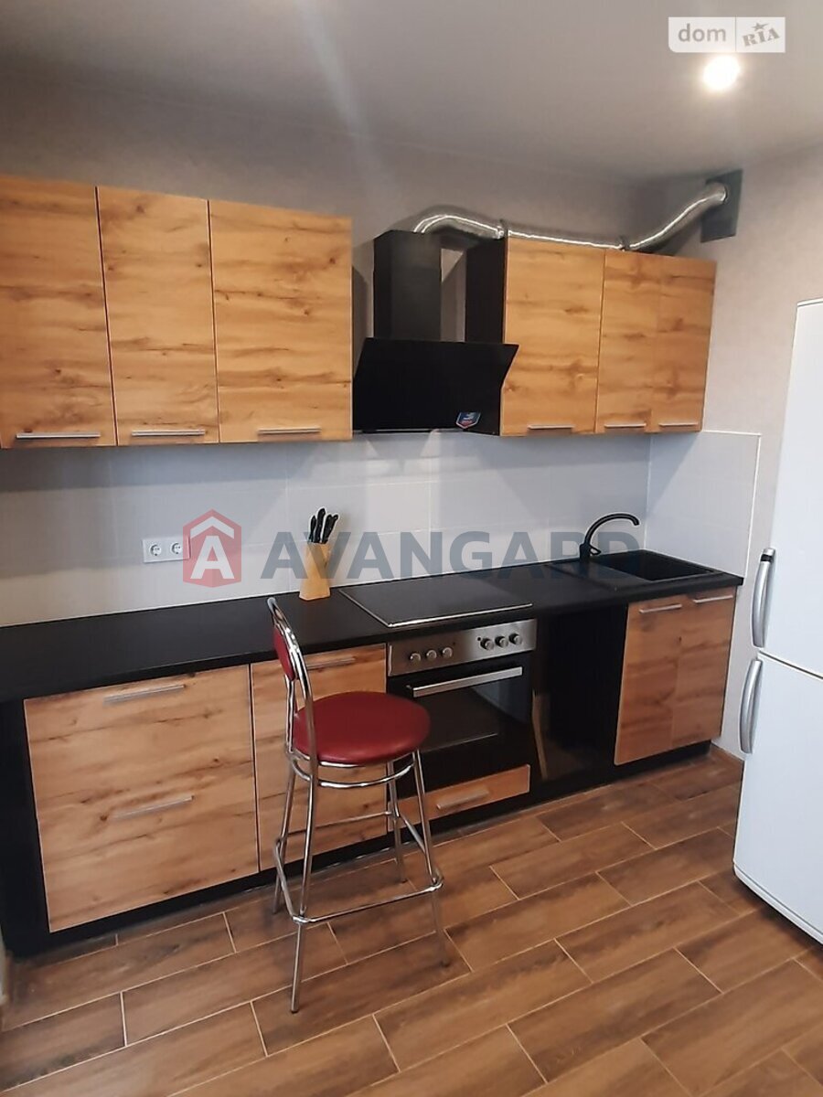 1 ��. ��������, 37/26/8 ��. �., 2/14 ������ ���� 9