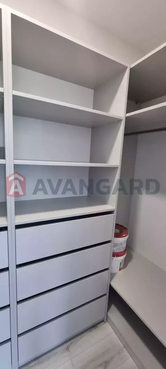 2 ����. ��������, 48/-/20 ��. �., 3/17 ���� ���� 4