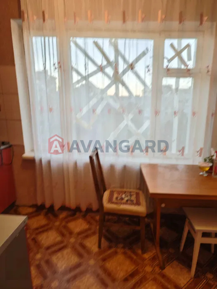 2 ��. ��������, 50/-/8 ��. �., 8/9 ������ ���� 2