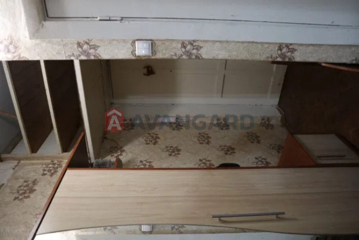 3 ��. ��������, 57/40/6 ��. �., 5/5 ������ ���� 8