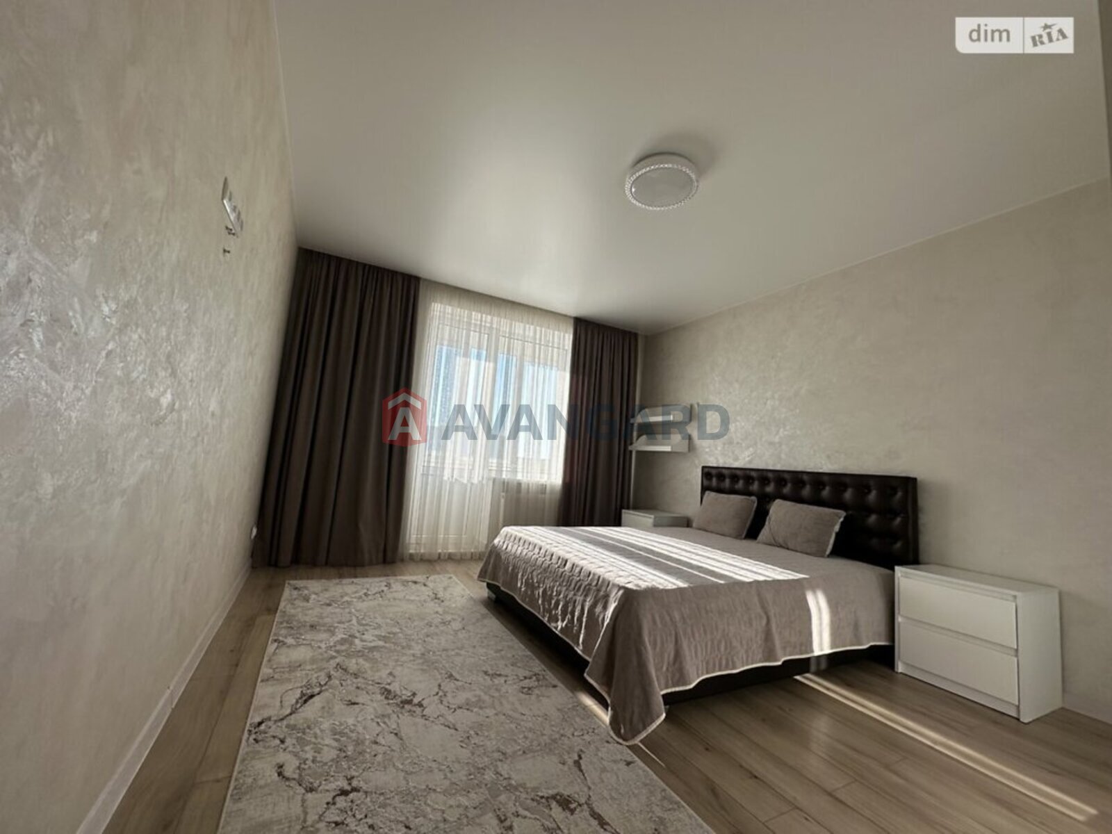 3 ��. ��������, 96/58/16 ��. �., 10/11 ������ ���� 11