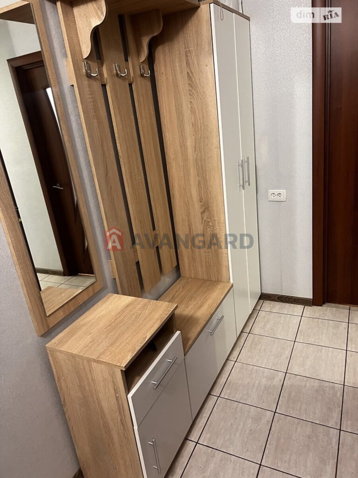 2 ��. ��������, 45/30/- ��. �., 5/5 ������ ���� 2