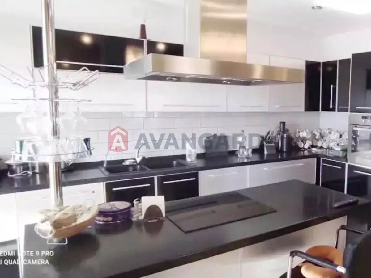 4 ��. ��������, 195/-/- ��. �., 15/15 ������ ���� 10