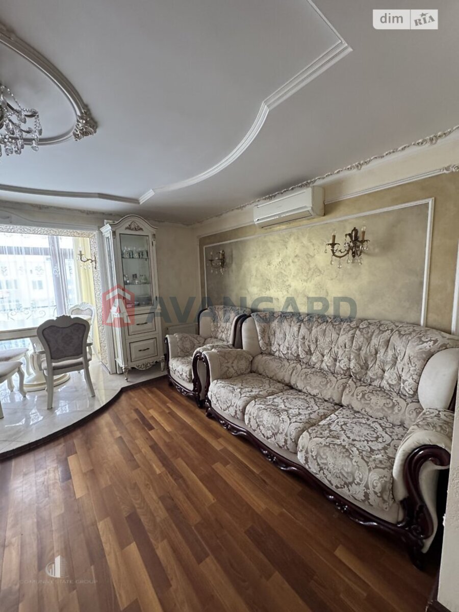 3 ��. ��������, 65/-/- ��. �., 5/5 ������ ���� 20