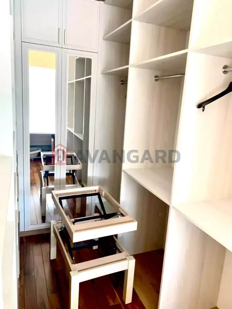 4 ��. ��������, 140/-/- ��. �., 11/15 ������ ���� 25