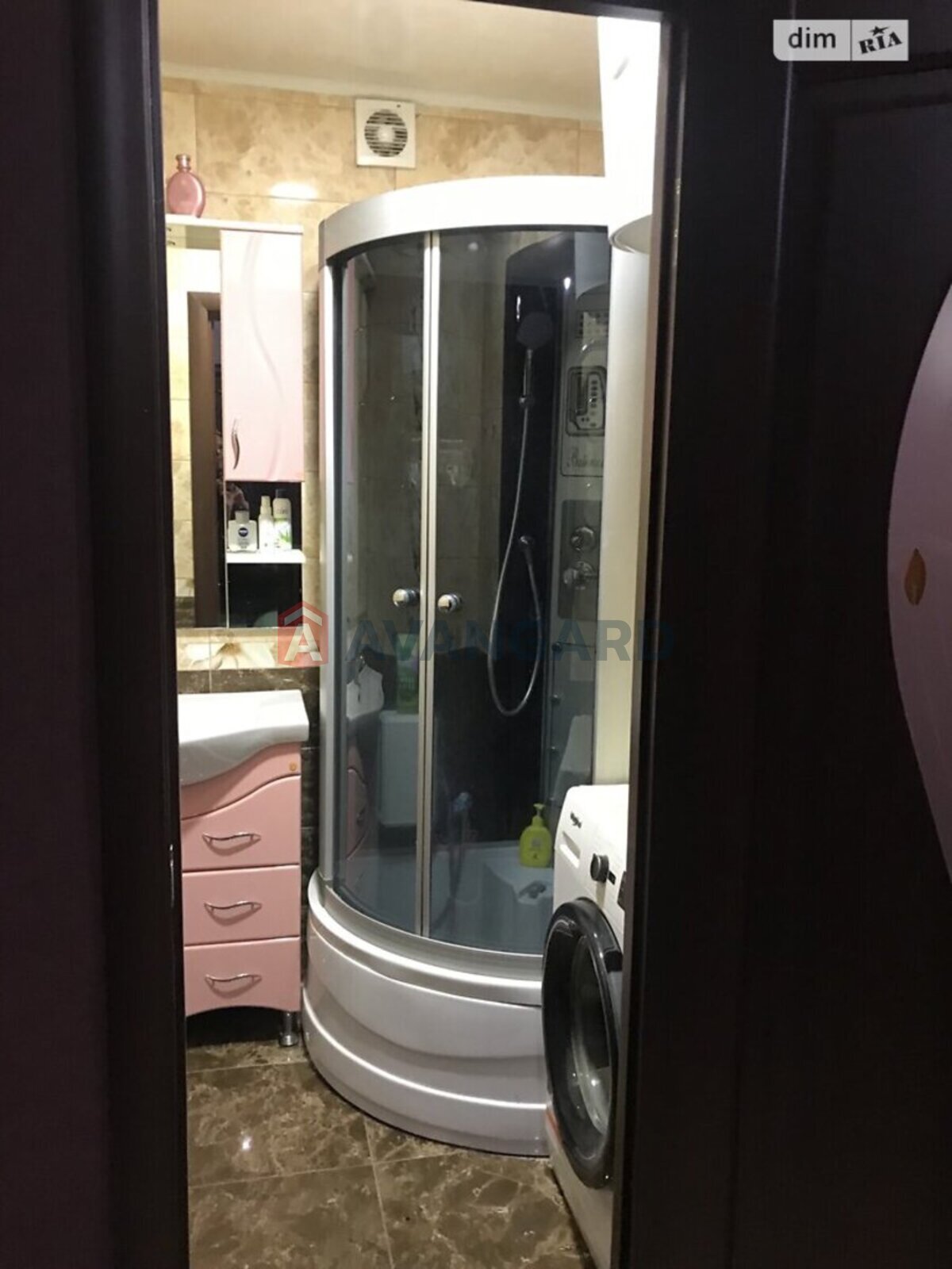 2 ��. ��������, 52/32/8 ��. �., 4/5 ������ ���� 20