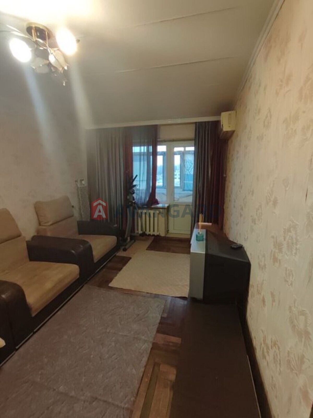 3 . , 68/-/8 . ., 8/9   7