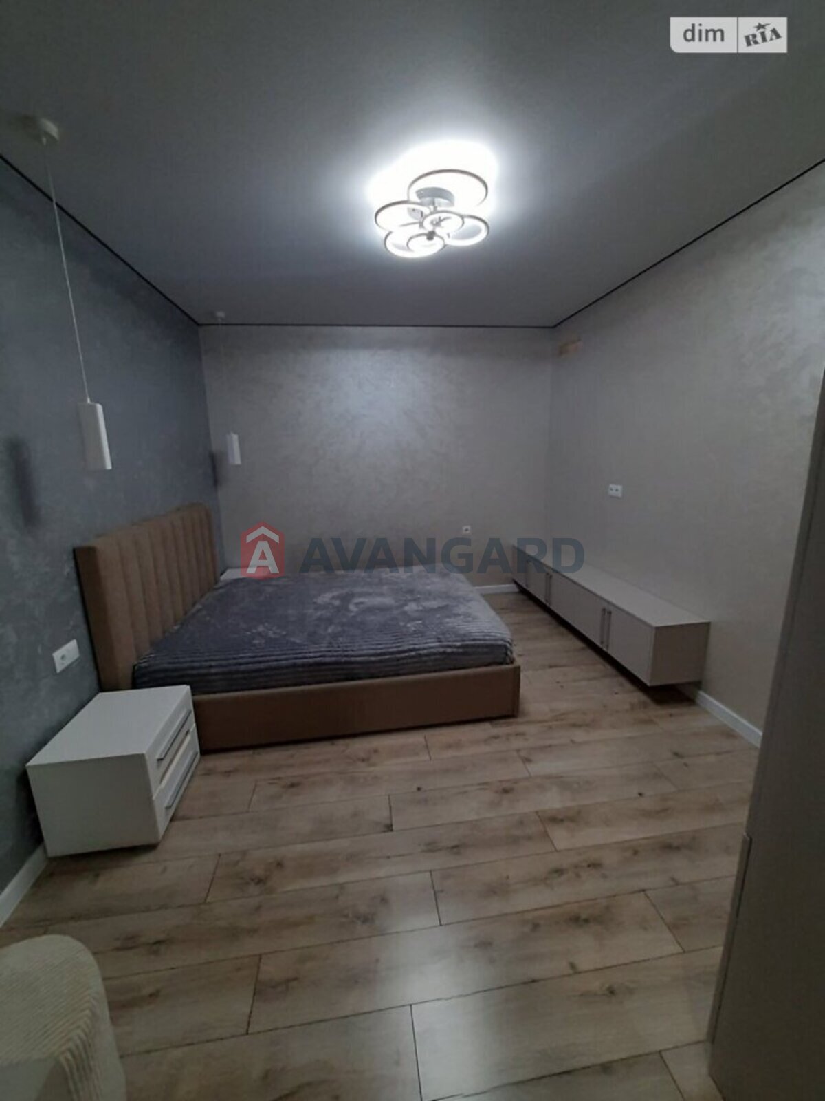 2 ��. ��������, 58/27/15 ��. �., 9/10 ������ ���� 5