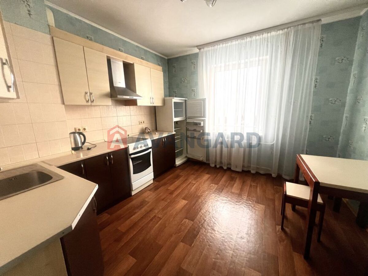 1 ��. ��������, 73/-/11 ��. �., 15/20 ������ ���� 9