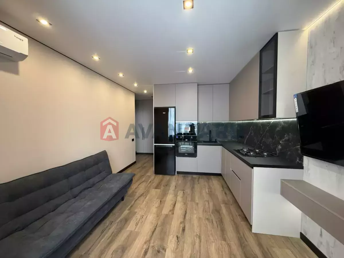 3 ��. ��������, 69/-/- ��. �., 8/10 ������ ���� 6