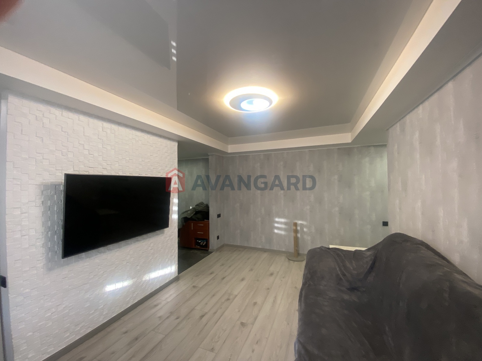 3 ��. ��������, 56/-/6 ��. �., 3/5 ������ ���� 3