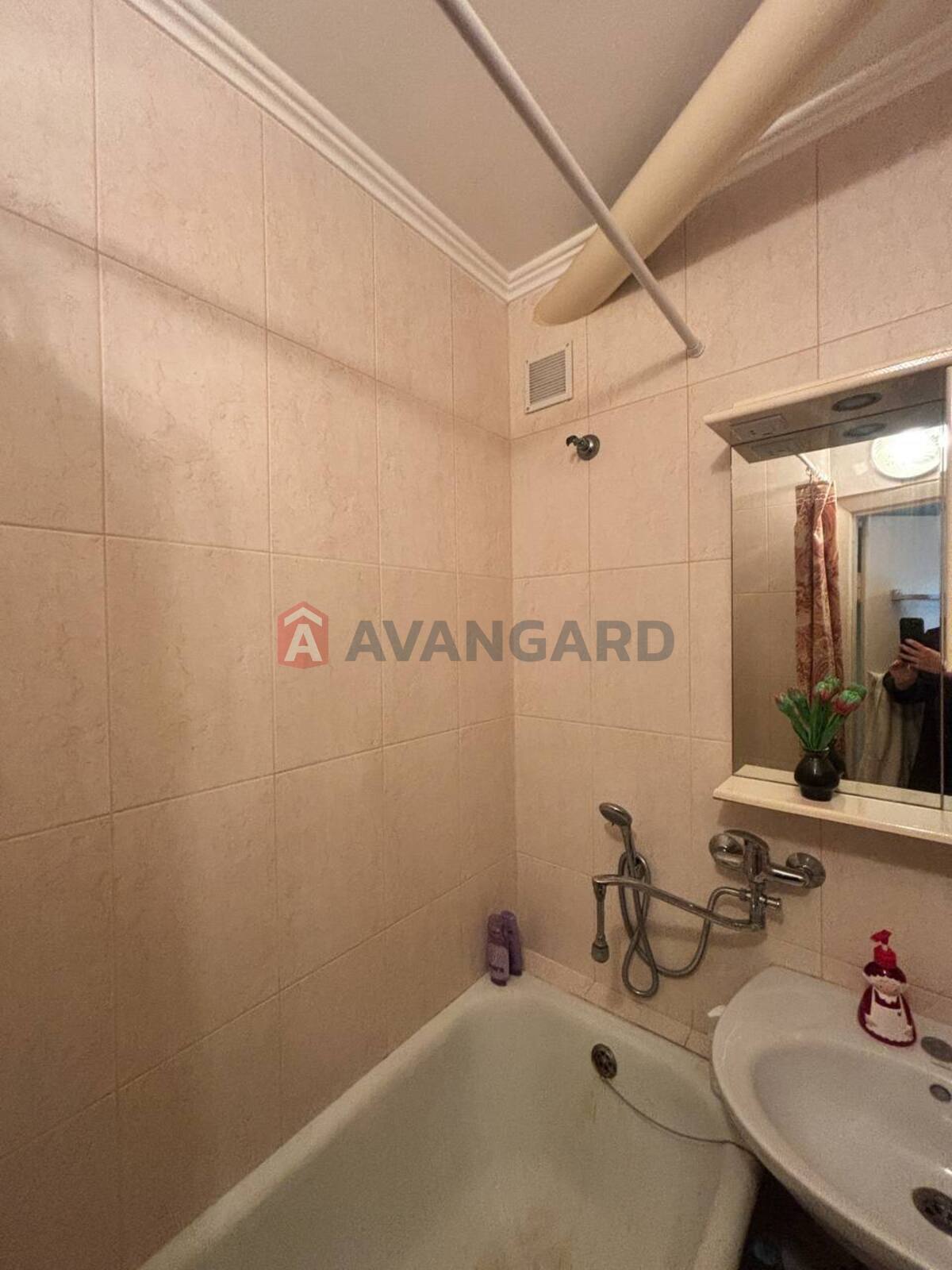 3 ��. ��������, 60/42/6 ��. �., 1/5 ������ ���� 7