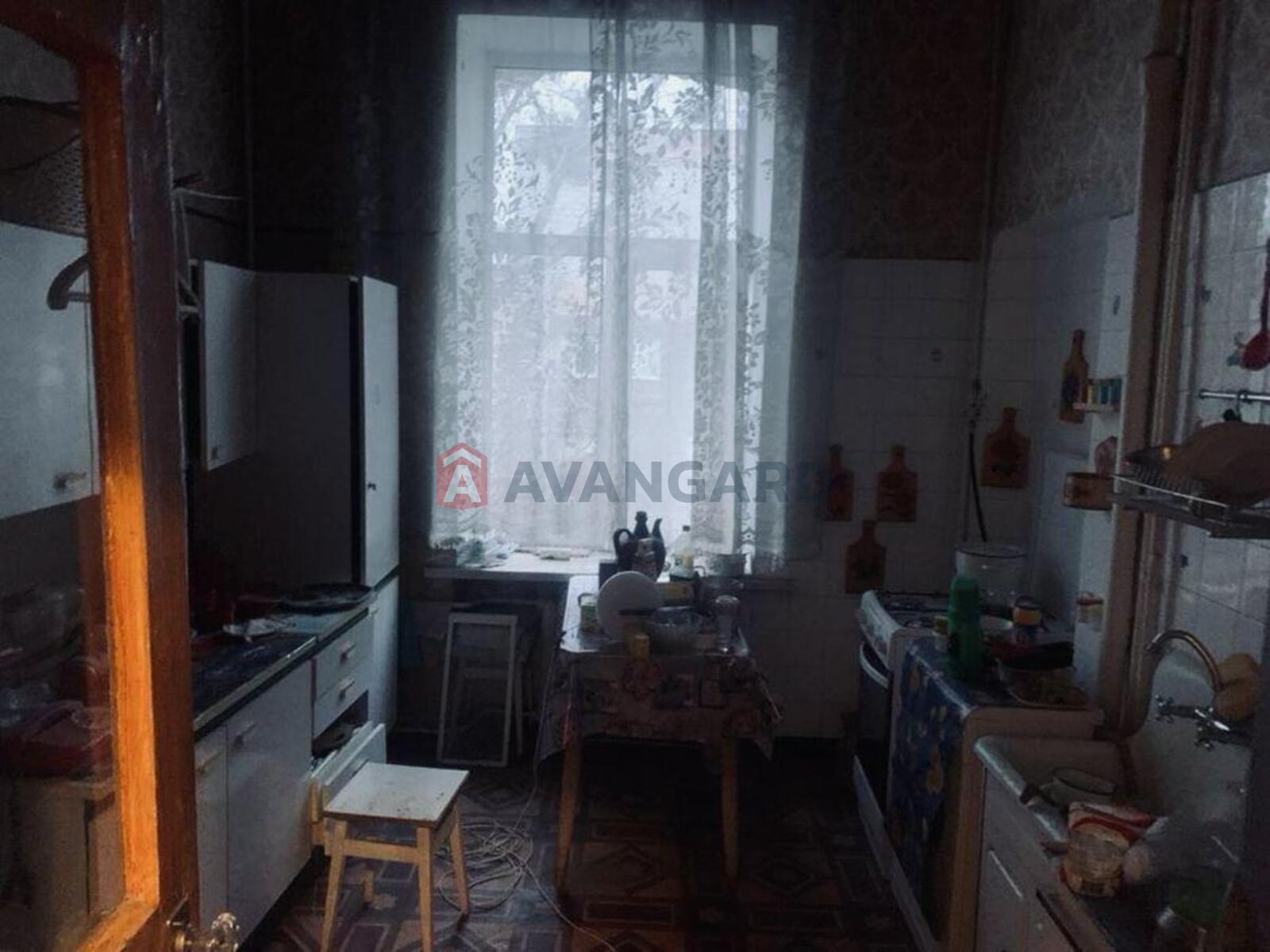 1 ��. ��������, 49/-/11 ��. �., 3/4 ������ ���� 3