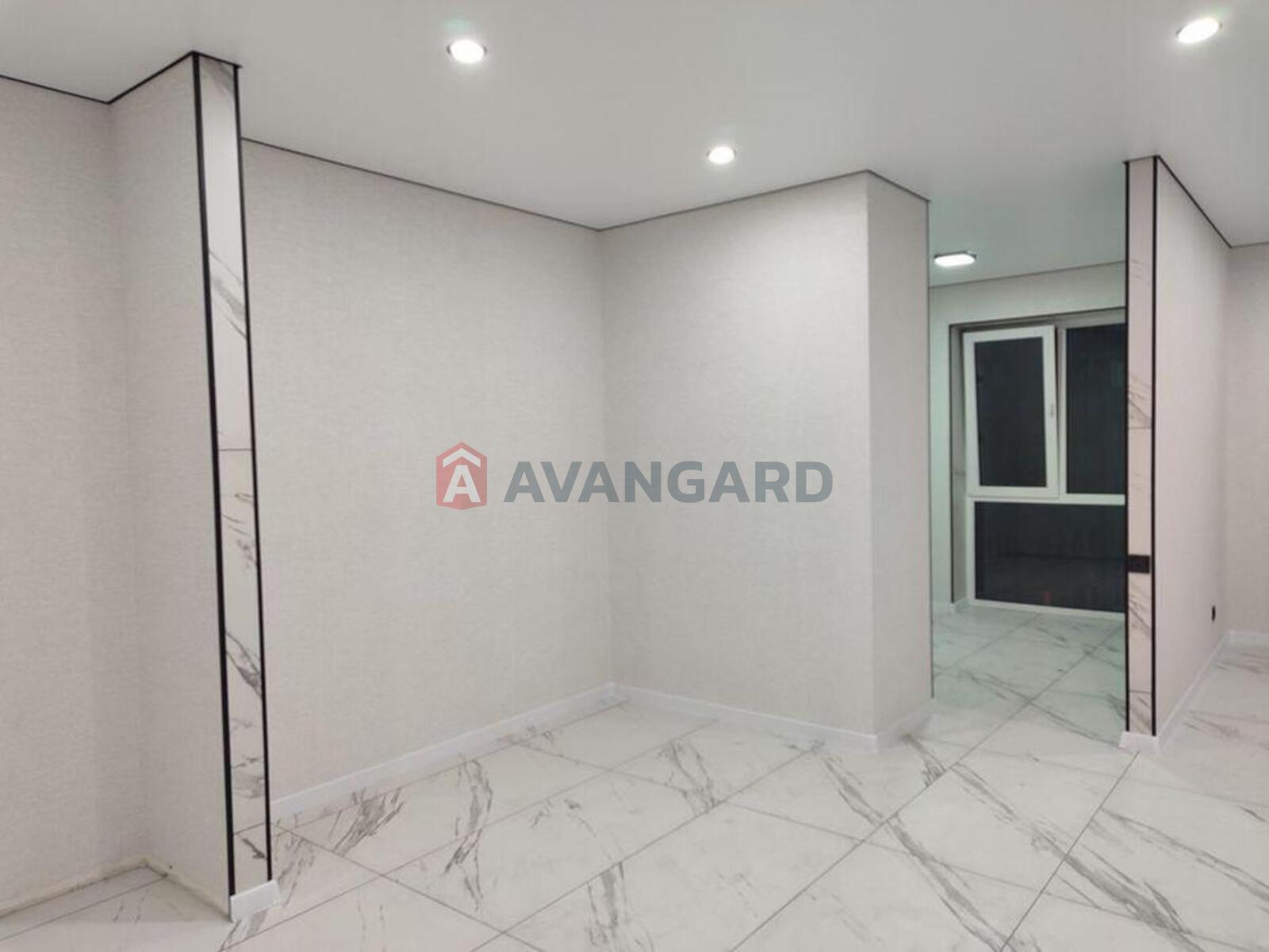 1 ��. ��������, 42/-/10 ��. �., 4/4 ������ ���� 5