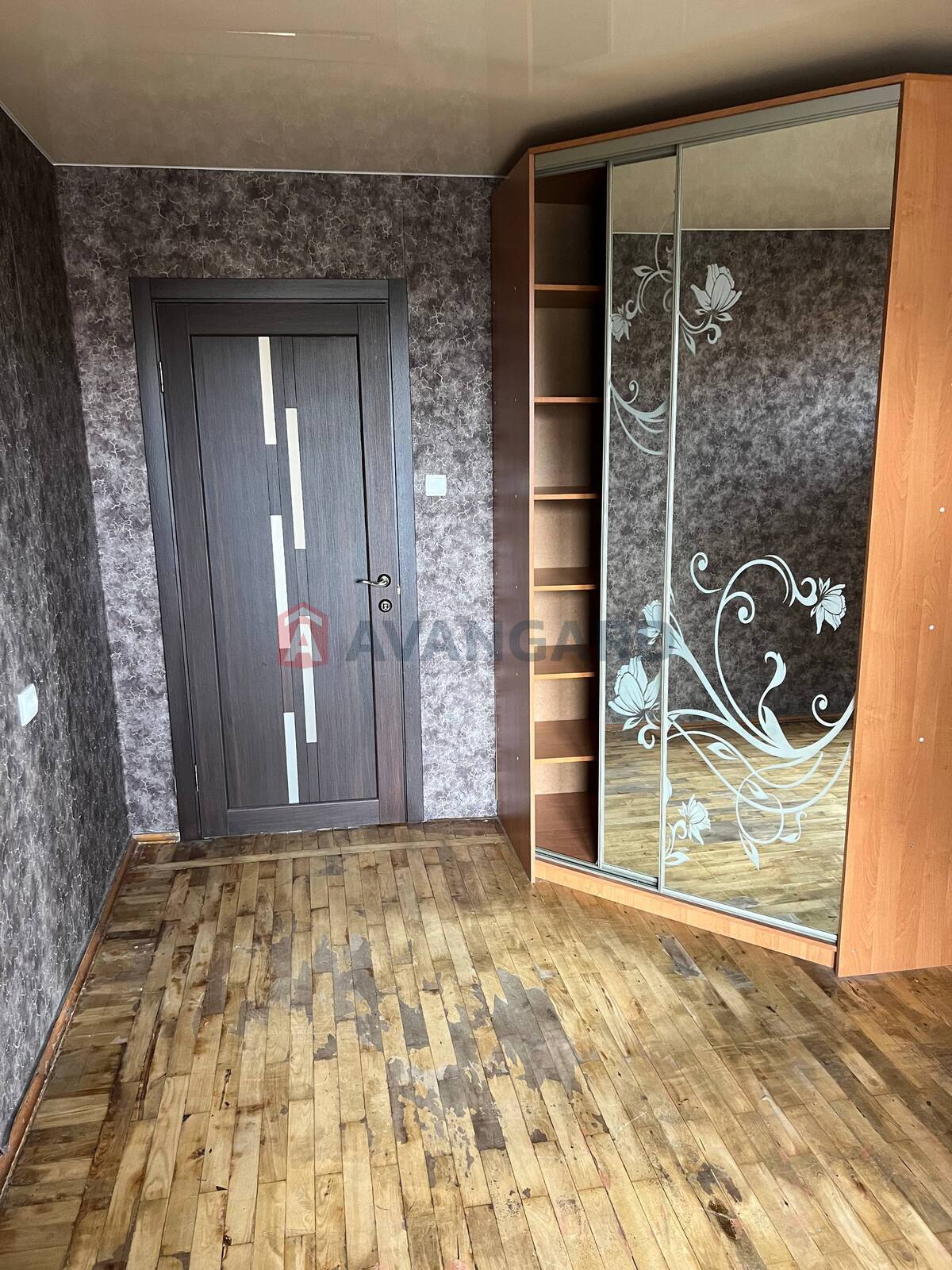 3 ����. ��������, 75/-/18 ��. �., 7/9 ���� ���� 1