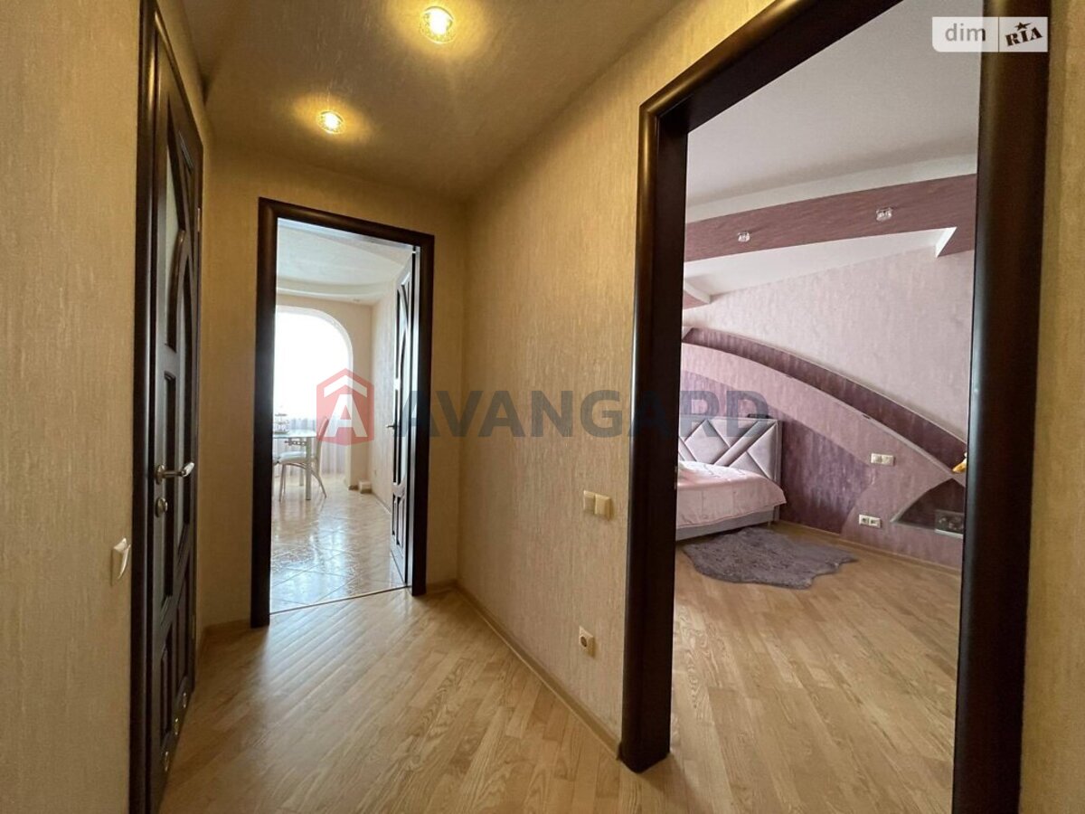 3 ��. ��������, 105/105/16 ��. �., 7/9 ������ ���� 3