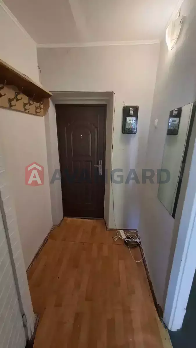 1 ��. ��������, 30/17/6 ��. �., 5/5 ������ ���� 8