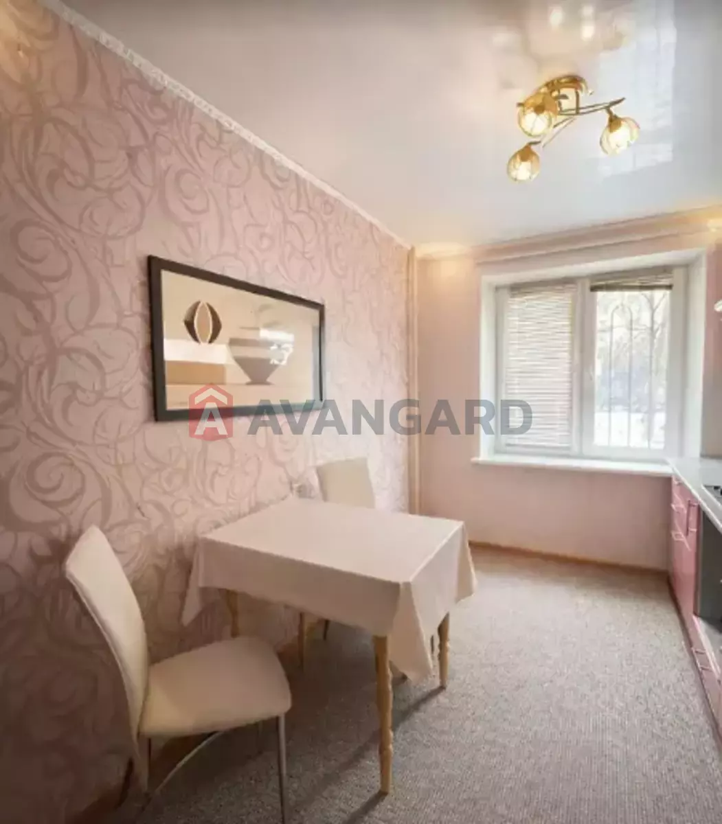 4 ����. ��������, 77/49/7 ��. �., 1/9 ���� ���� 2