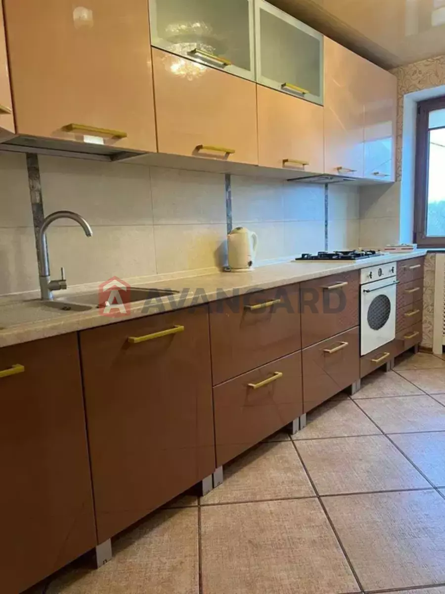 3 ��. ��������, 63/-/11 ��. �., 9/9 ������ ���� 2