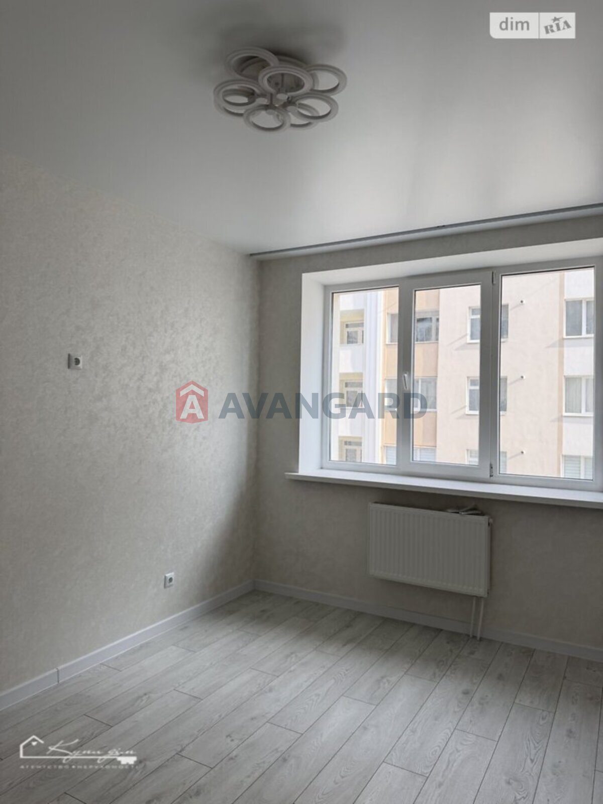 2 ��. ��������, 68/32/18 ��. �., 6/10 ������ ���� 21