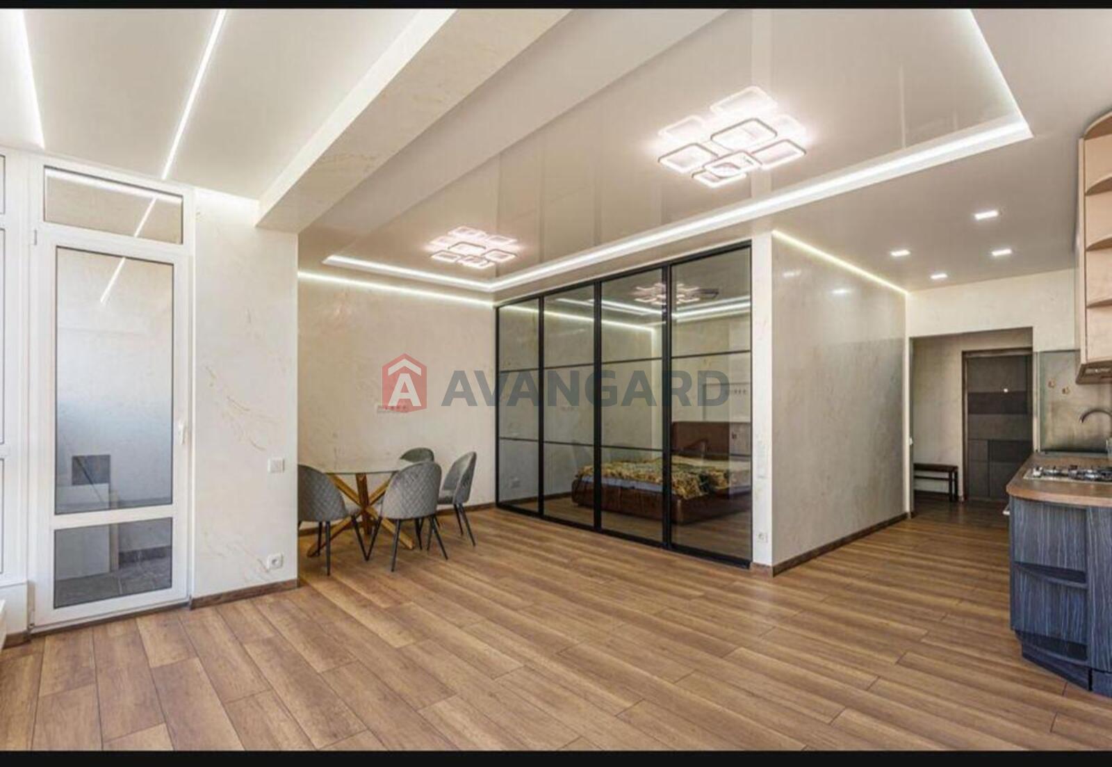 2 ��. ��������, 77/-/25 ��. �., 5/12 ������ ���� 14