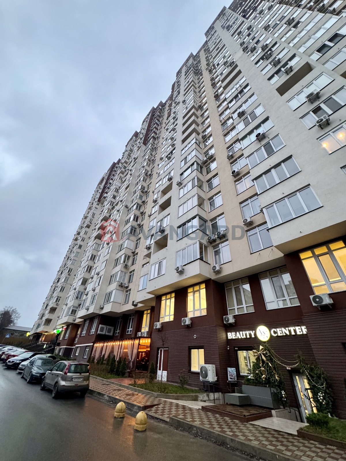 3 ��. ��������, 94/60/8 ��. �., 18/25 ������ ���� 19