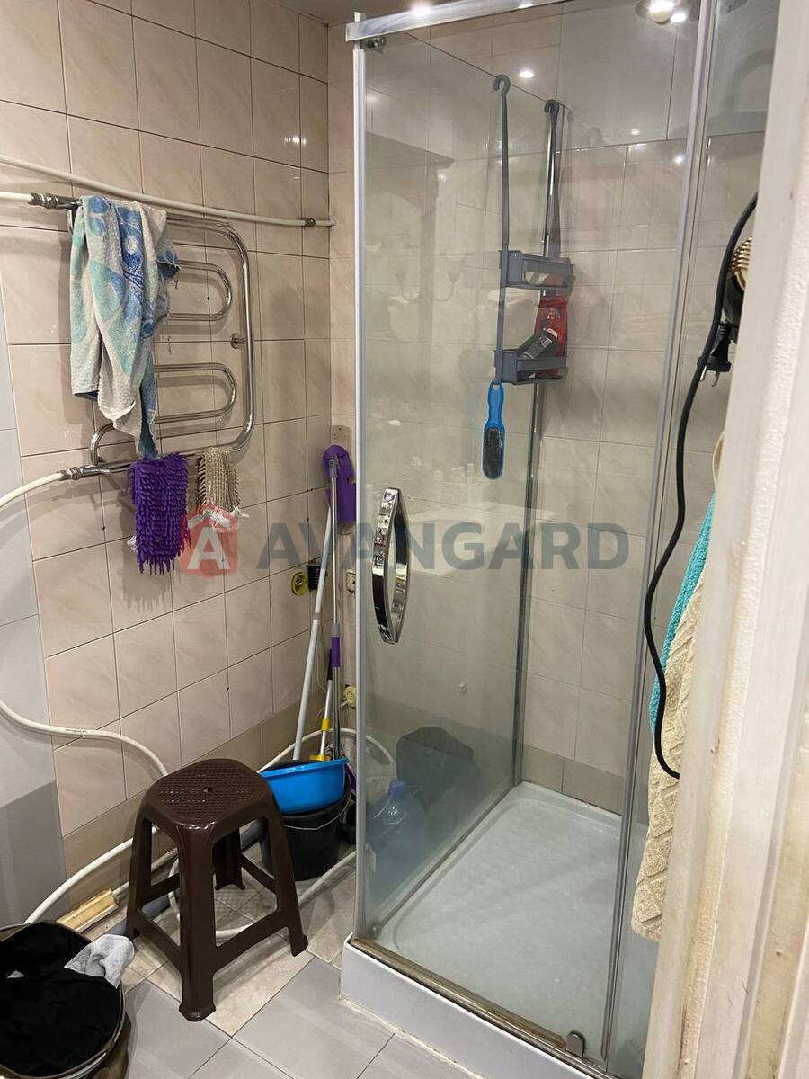 4 ��. ��������, 84/51/- ��. �., 1/9 ������ ���� 14