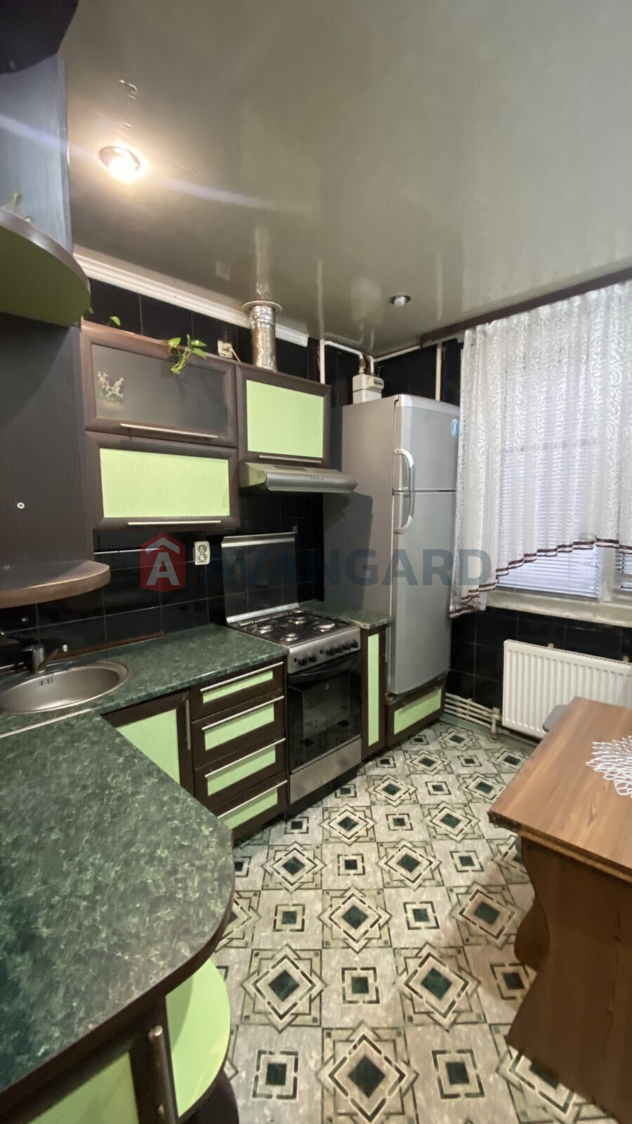 2 ��. ��������, 50/-/8 ��. �., 4/10 ������ ���� 4