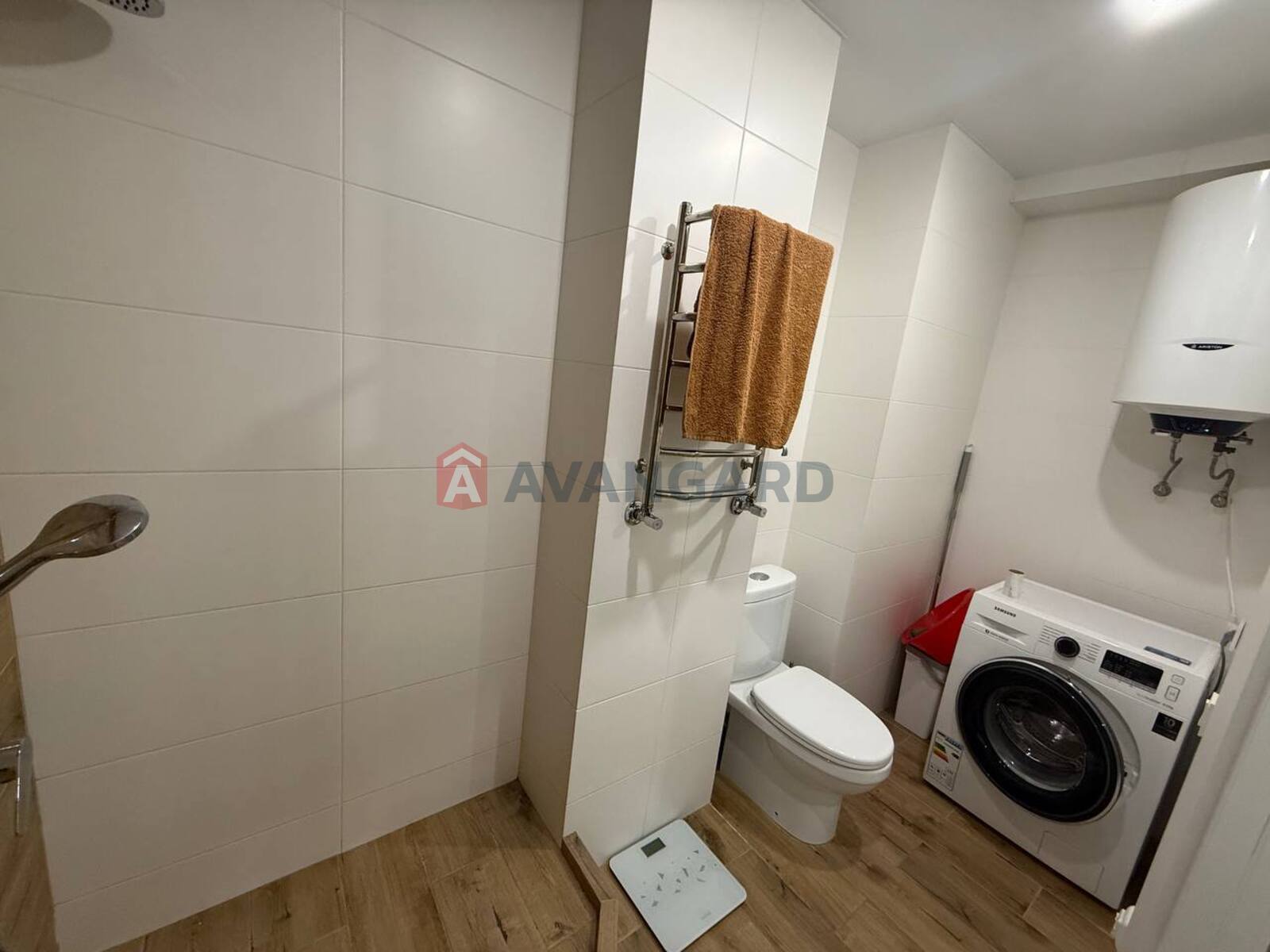 3 ����. ��������, 54/30/7 ��. �., 3/5 ���� ���� 3