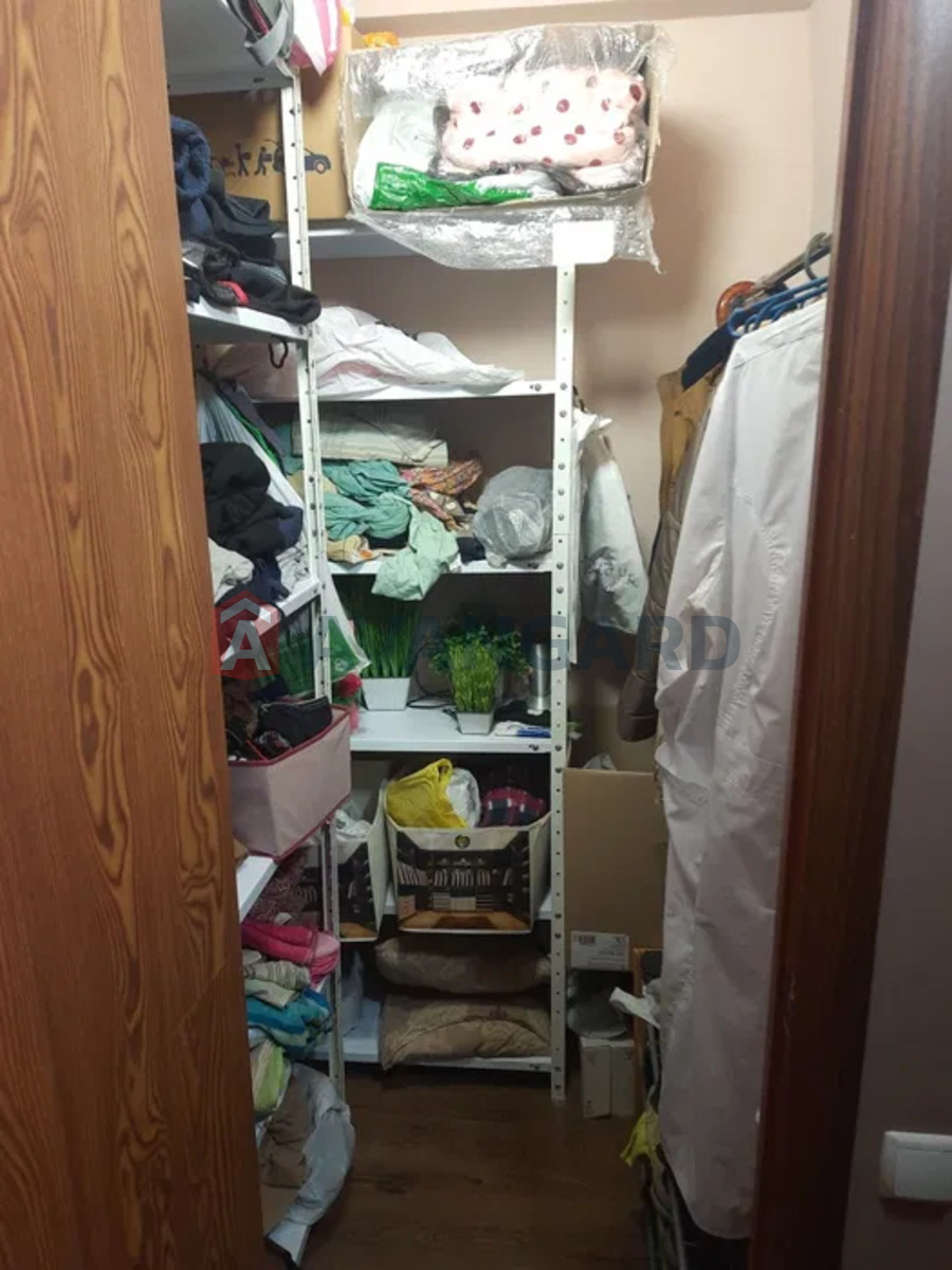 3 ��. ��������, 56/-/6 ��. �., 3/5 ������ ���� 3