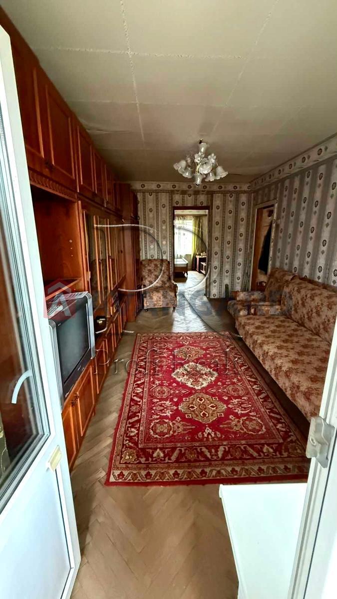 2 ����. ��������, 47 / 30 / 8 ��. �., 4/5 ���� ���� 2