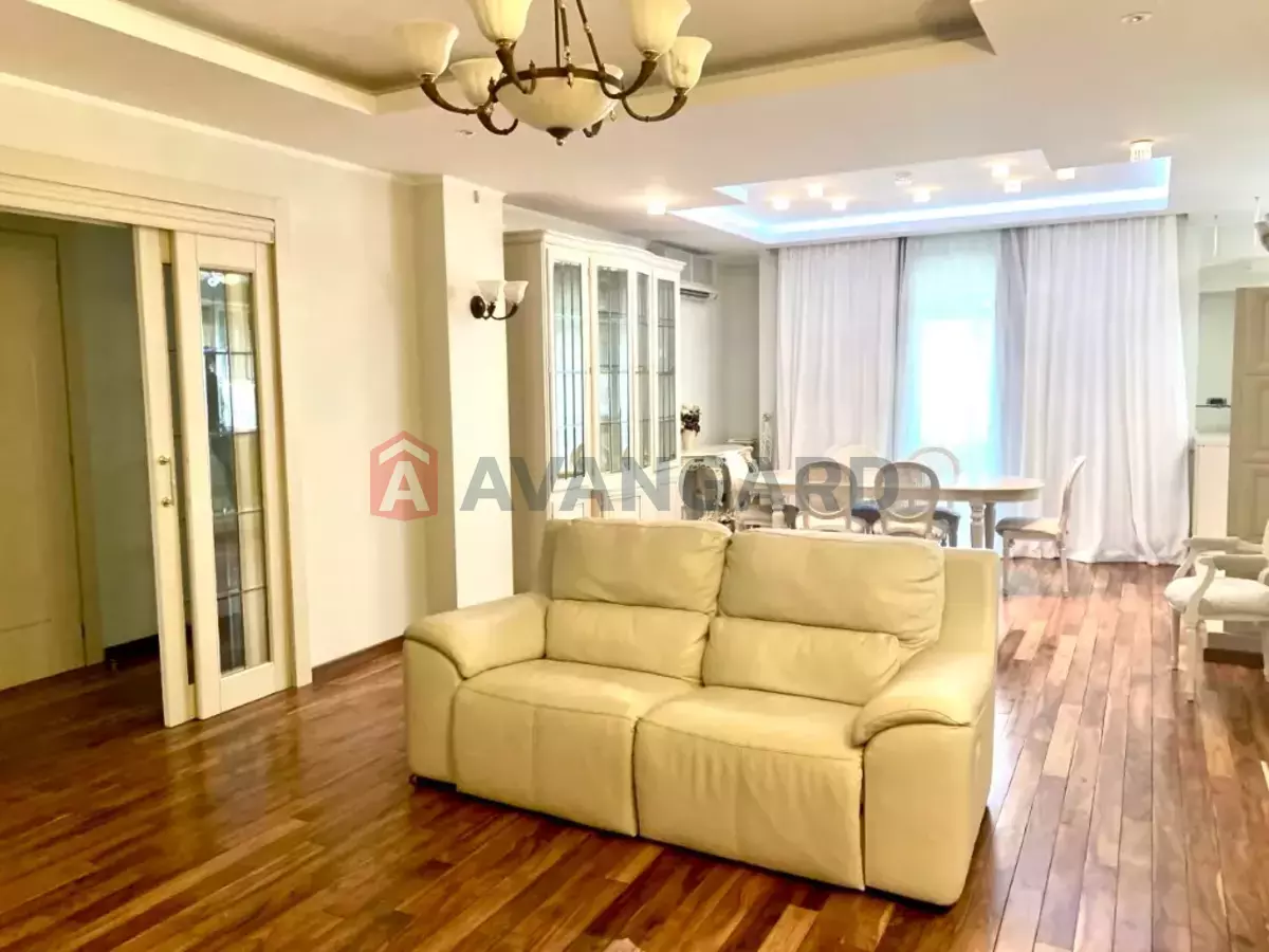 4 ��. ��������, 140/-/- ��. �., 11/15 ������ ���� 4